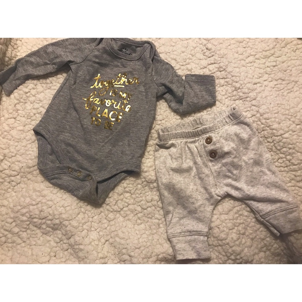 Long sleeve logo shirt with pants
